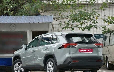 Toyota RAV4, 2024 год, 3 290 000 рублей, 12 фотография