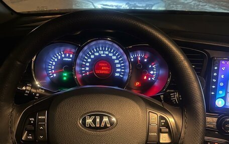 KIA K5 I рестайлинг, 2013 год, 1 200 000 рублей, 4 фотография