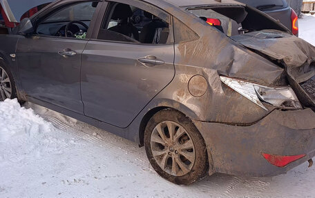 Hyundai Solaris II рестайлинг, 2014 год, 350 000 рублей, 2 фотография