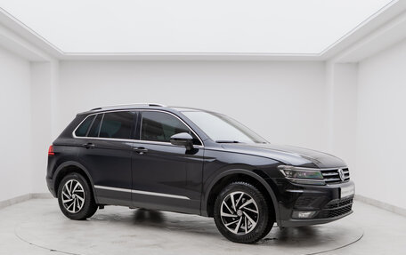 Volkswagen Tiguan II, 2018 год, 2 170 000 рублей, 3 фотография