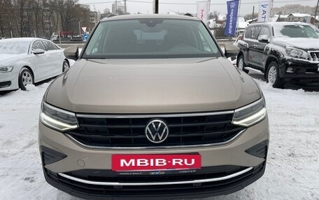 Volkswagen Tiguan II, 2021 год, 3 397 000 рублей, 2 фотография