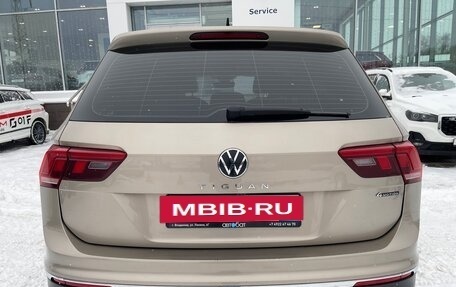 Volkswagen Tiguan II, 2021 год, 3 397 000 рублей, 7 фотография