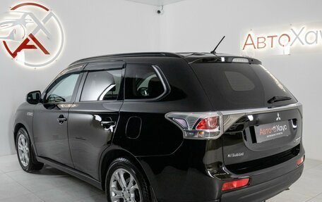 Mitsubishi Outlander III рестайлинг 3, 2013 год, 1 835 000 рублей, 4 фотография