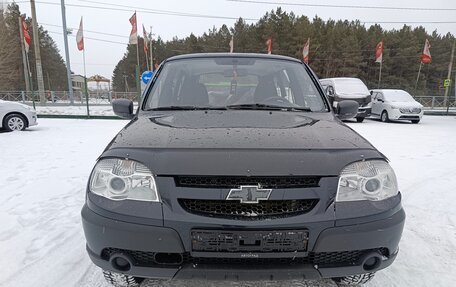 Chevrolet Niva I рестайлинг, 2013 год, 699 000 рублей, 2 фотография