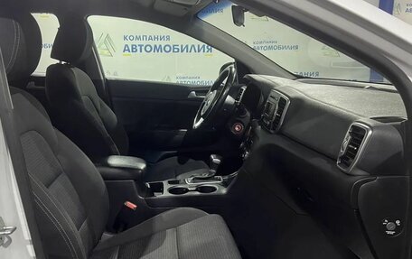 KIA Sportage IV рестайлинг, 2017 год, 1 999 000 рублей, 10 фотография