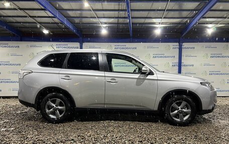 Mitsubishi Outlander III рестайлинг 3, 2014 год, 1 699 000 рублей, 6 фотография