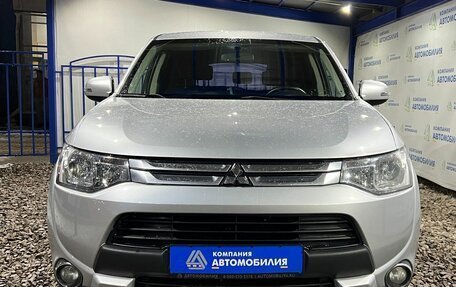 Mitsubishi Outlander III рестайлинг 3, 2014 год, 1 699 000 рублей, 8 фотография