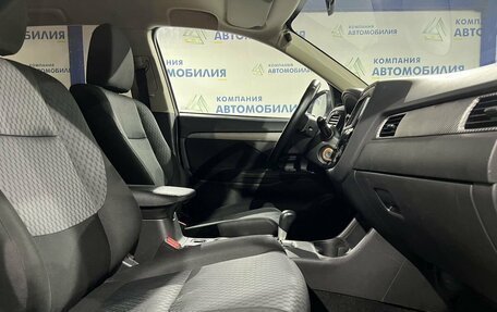 Mitsubishi Outlander III рестайлинг 3, 2014 год, 1 699 000 рублей, 11 фотография