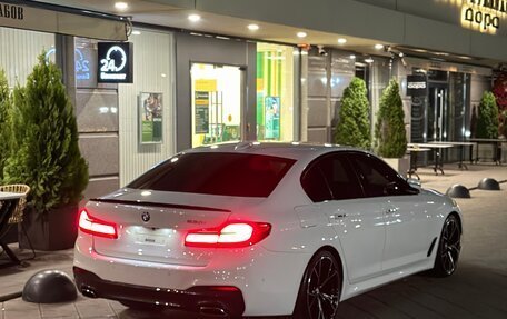 BMW 5 серия, 2018 год, 3 700 000 рублей, 3 фотография