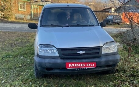 Chevrolet Niva I рестайлинг, 2003 год, 325 000 рублей, 6 фотография