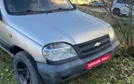 Chevrolet Niva I рестайлинг, 2003 год, 325 000 рублей, 2 фотография