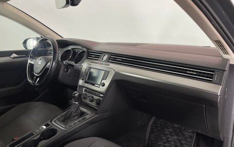 Volkswagen Passat B8 рестайлинг, 2016 год, 1 689 000 рублей, 13 фотография