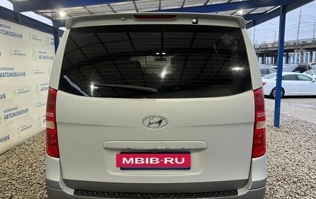 Hyundai Grand Starex Grand Starex I рестайлинг 2, 2010 год, 1 379 000 рублей, 4 фотография