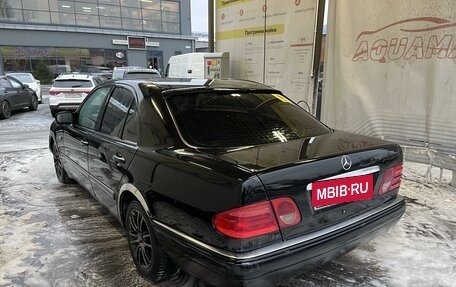 Mercedes-Benz E-Класс, 1998 год, 290 000 рублей, 6 фотография