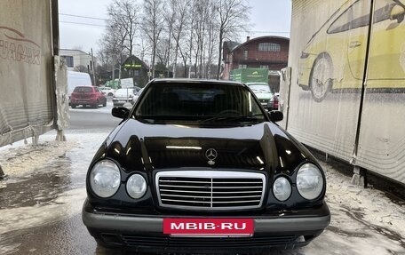 Mercedes-Benz E-Класс, 1998 год, 290 000 рублей, 4 фотография