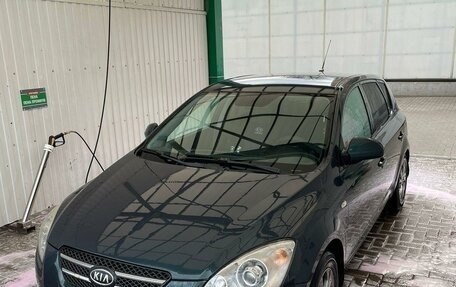 KIA cee'd I рестайлинг, 2009 год, 690 000 рублей, 2 фотография