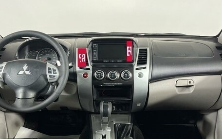 Mitsubishi Pajero Sport II рестайлинг, 2013 год, 2 179 000 рублей, 14 фотография