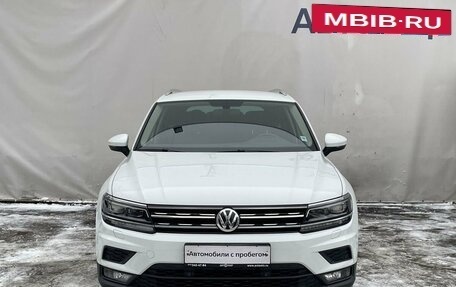 Volkswagen Tiguan II, 2018 год, 2 549 000 рублей, 2 фотография