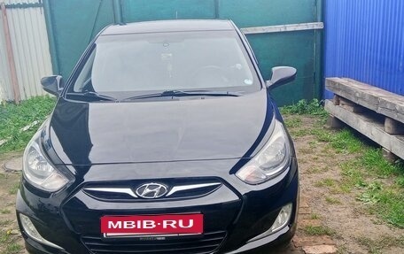 Hyundai Solaris II рестайлинг, 2011 год, 650 000 рублей, 7 фотография