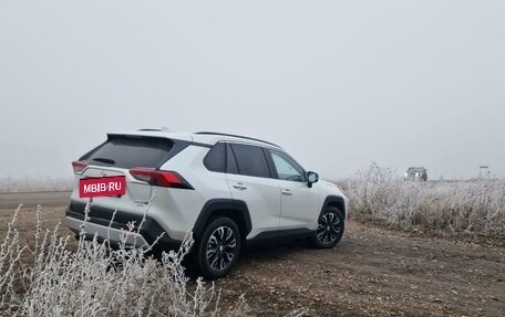 Toyota RAV4, 2023 год, 4 540 000 рублей, 6 фотография