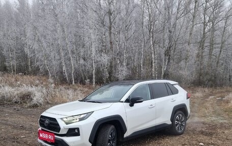 Toyota RAV4, 2023 год, 4 540 000 рублей, 3 фотография