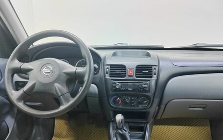 Nissan Almera, 2005 год, 360 000 рублей, 10 фотография