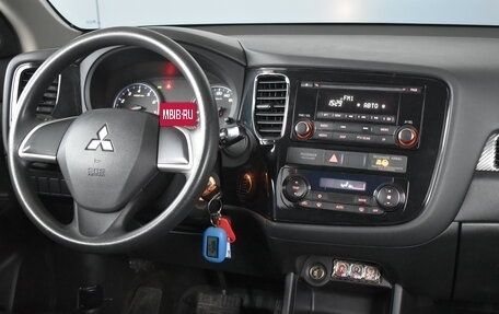 Mitsubishi Outlander III рестайлинг 3, 2012 год, 1 470 000 рублей, 9 фотография