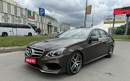 Mercedes-Benz E-Класс, 2014 год, 2 350 000 рублей, 1 фотография