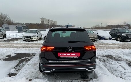 Volkswagen Tiguan II, 2021 год, 4 190 000 рублей, 7 фотография