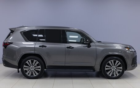 Lexus LX, 2024 год, 24 000 000 рублей, 13 фотография