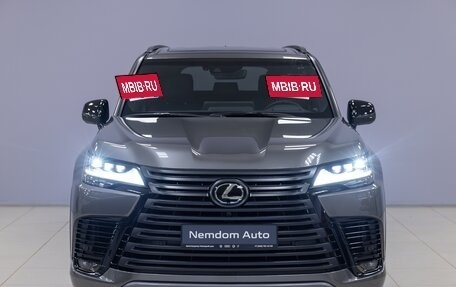 Lexus LX, 2024 год, 24 000 000 рублей, 18 фотография