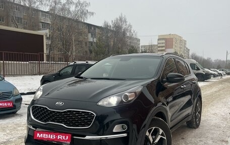 KIA Sportage IV рестайлинг, 2020 год, 2 590 000 рублей, 1 фотография