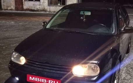 Volkswagen Golf IV, 2000 год, 215 000 рублей, 3 фотография