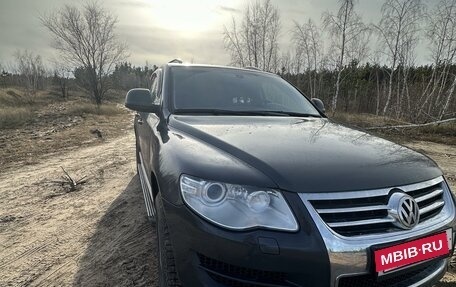 Volkswagen Touareg III, 2007 год, 1 250 000 рублей, 2 фотография