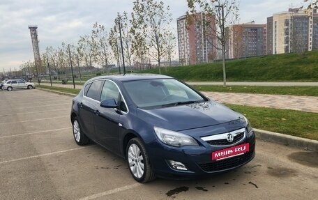 Opel Astra J, 2010 год, 720 000 рублей, 3 фотография