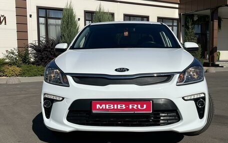 KIA Rio IV, 2018 год, 1 560 000 рублей, 1 фотография