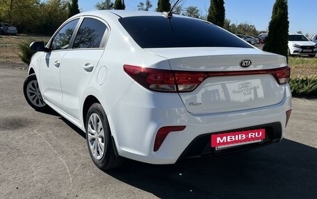 KIA Rio IV, 2018 год, 1 560 000 рублей, 5 фотография