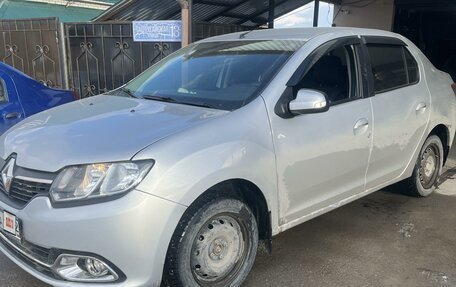 Renault Logan II, 2016 год, 850 000 рублей, 1 фотография