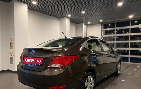 Hyundai Solaris II рестайлинг, 2016 год, 950 000 рублей, 3 фотография