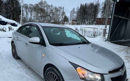 Chevrolet Cruze II, 2011 год, 825 000 рублей, 3 фотография