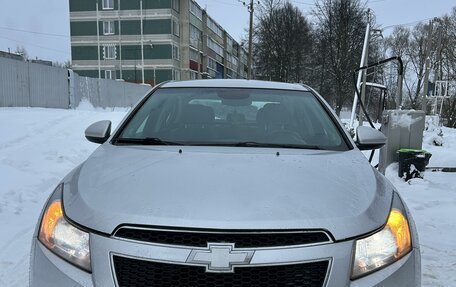 Chevrolet Cruze II, 2011 год, 825 000 рублей, 2 фотография