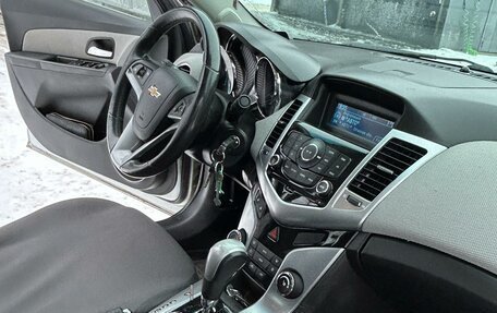 Chevrolet Cruze II, 2011 год, 825 000 рублей, 18 фотография