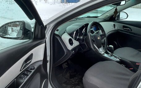 Chevrolet Cruze II, 2011 год, 825 000 рублей, 11 фотография