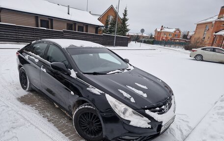 Hyundai Sonata VI, 2010 год, 850 000 рублей, 4 фотография