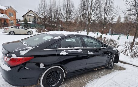 Hyundai Sonata VI, 2010 год, 850 000 рублей, 2 фотография