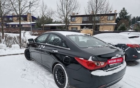 Hyundai Sonata VI, 2010 год, 850 000 рублей, 6 фотография