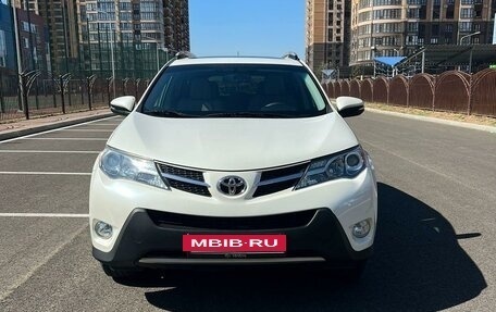 Toyota RAV4, 2014 год, 2 800 000 рублей, 2 фотография