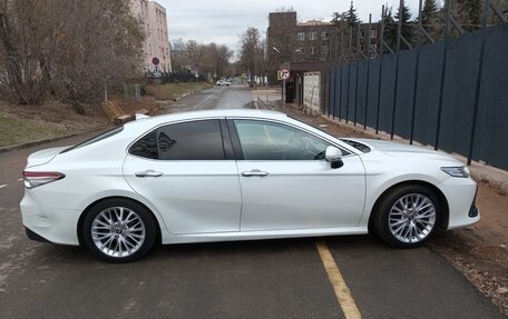 Toyota Camry, 2019 год, 2 150 000 рублей, 7 фотография