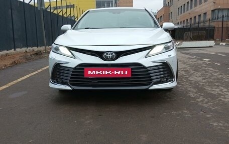 Toyota Camry, 2019 год, 2 150 000 рублей, 3 фотография