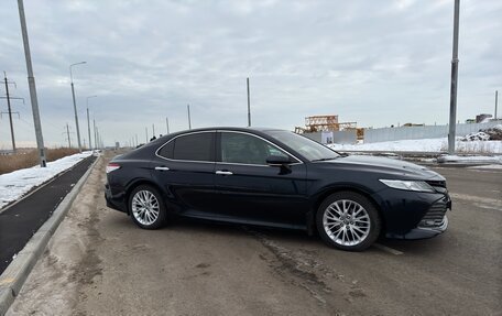 Toyota Camry, 2018 год, 2 870 000 рублей, 3 фотография